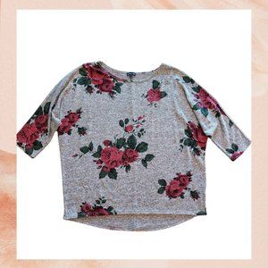 Gray Rose Print 3/4 Sleeve Lightweight Knit Top